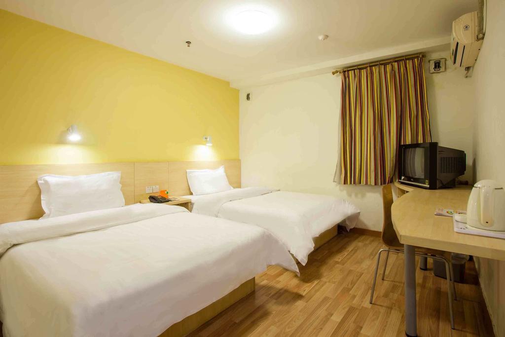 7Days Inn Changsha Wuyi Avenue Yunajialing Metro Station Værelse billede