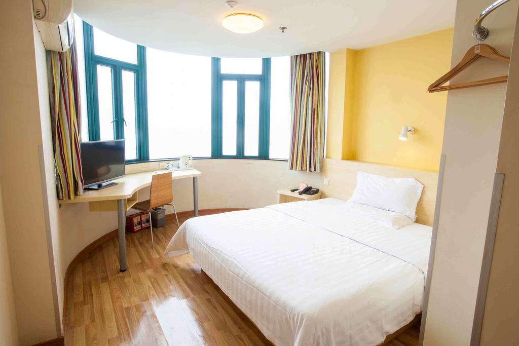 7Days Inn Changsha Wuyi Avenue Yunajialing Metro Station Værelse billede